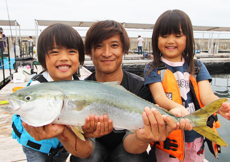 海上釣堀 田尻 海上釣堀 海釣ぽ と 田尻の公式サイトです 真鯛から大型青物まで釣れます 釣らせます 毎日爆釣